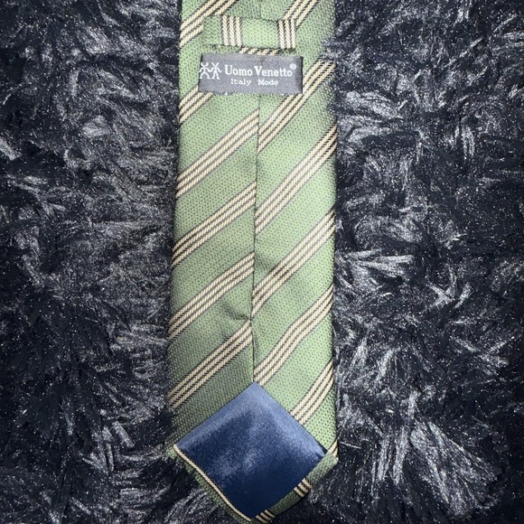 Uomo Venetto Tie Mens Green Gold Striped Silk Look Classic Neckwear - Picture 3 of 4